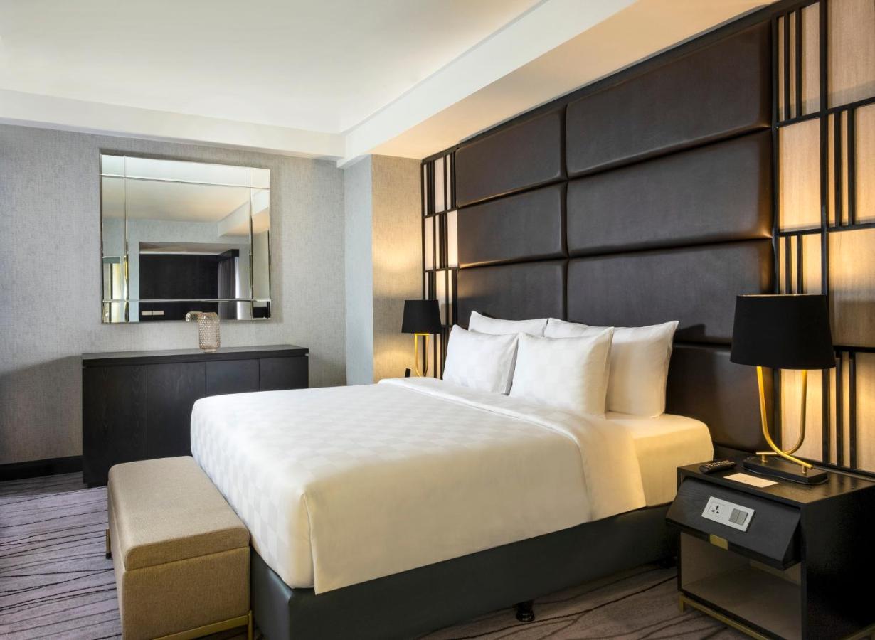 Grand Swiss-Belhotel Darmo Сурабая Екстериор снимка